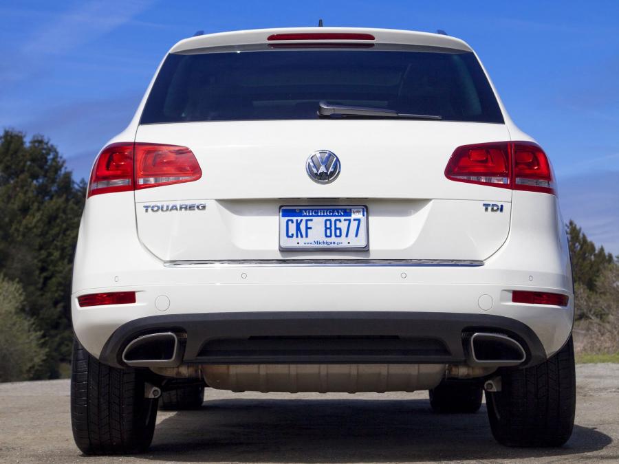  Volkswagen Touareg V6 TDi 2010 года  (US) (фото 3 из 16)